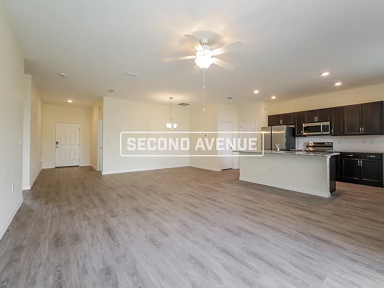 1411 NW 9th Ave — Photo 4