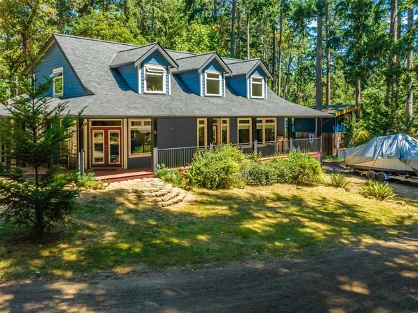 8 Pirate Pl, Nanaimo, BC V9R 6R1