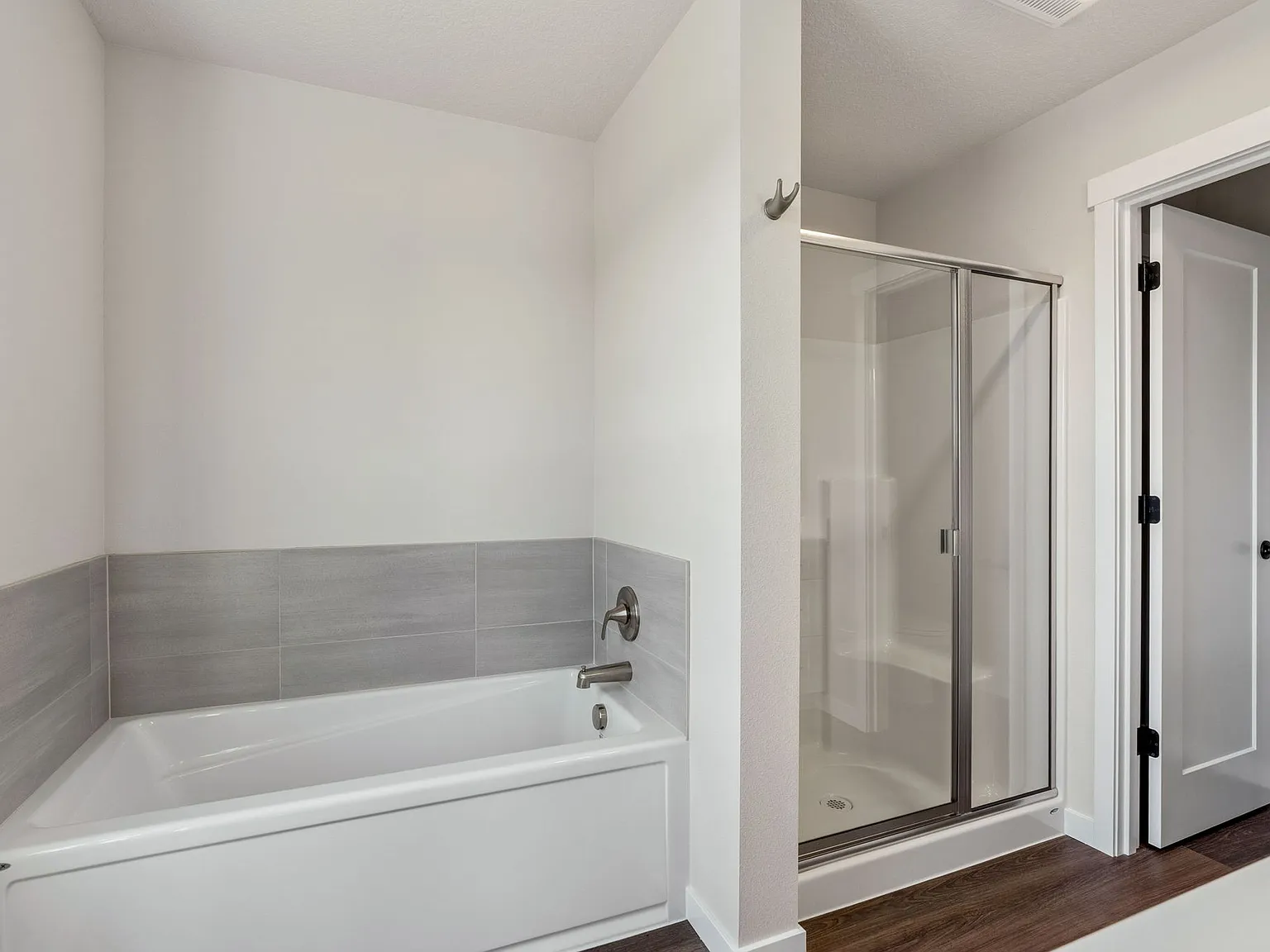 4 bed, 1850 sqft, $2,500 — Photo 3