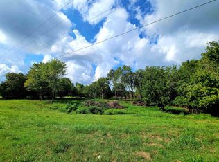 2 Vaughns Grove Rd, Trenton, TN 38382