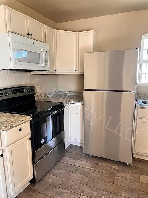1 bed, 500 sqft, $815 — Photo 3