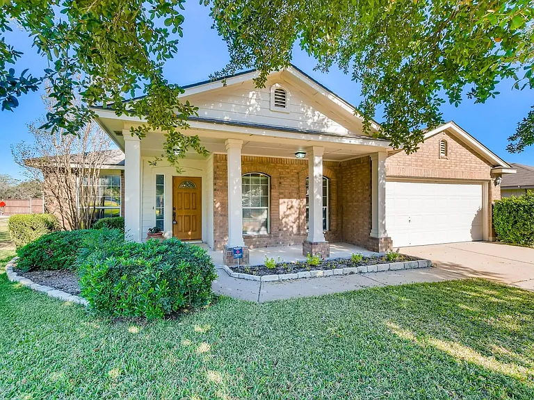 3676 Spring Canyon Trl — Photo 1