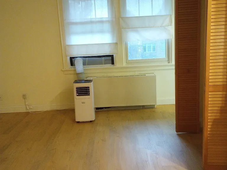 2101 S Josephine St #208 — Photo 8