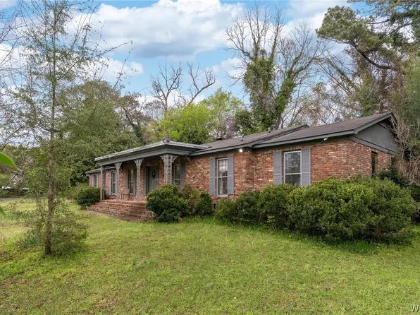 125 Howard Ave, Eutaw, AL 35462