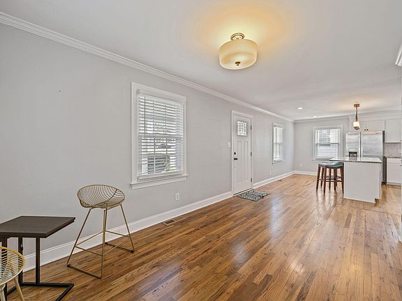 4th image of 814 Postell St