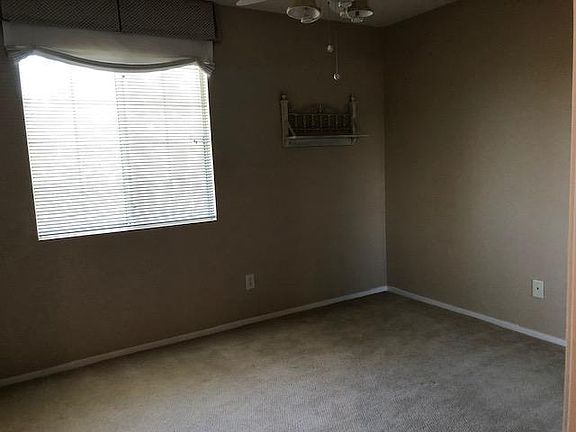 4th image of 9746 Sweet Jasmine Dr