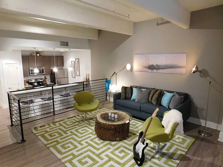 Newberry Lofts on 6th — Photo 38