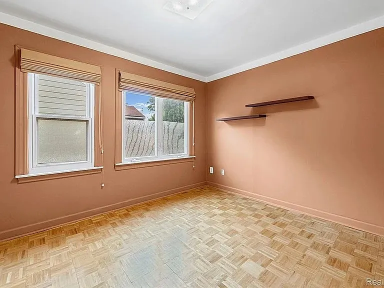 4010 Linwood Ave — Photo 16