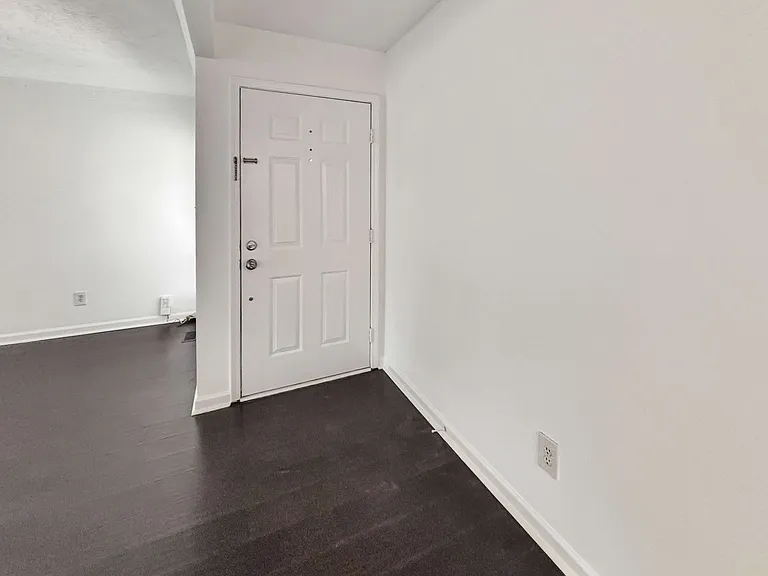 2407 Josh Ct SW — Photo 4
