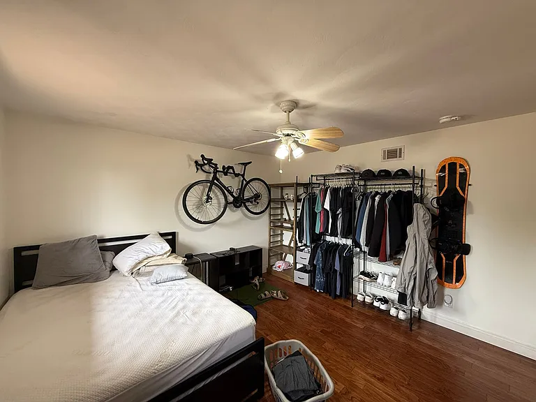 420 Osborne St — Photo 24