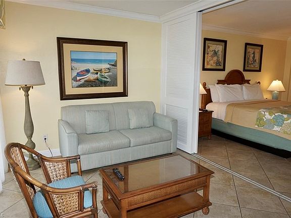 3rd image of 5524 Estero Blvd #503