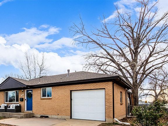 3rd image of 1040 E 112th Place