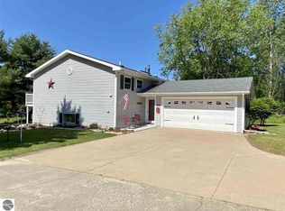 9304 Allegheny Trl, Evart, MI 49631