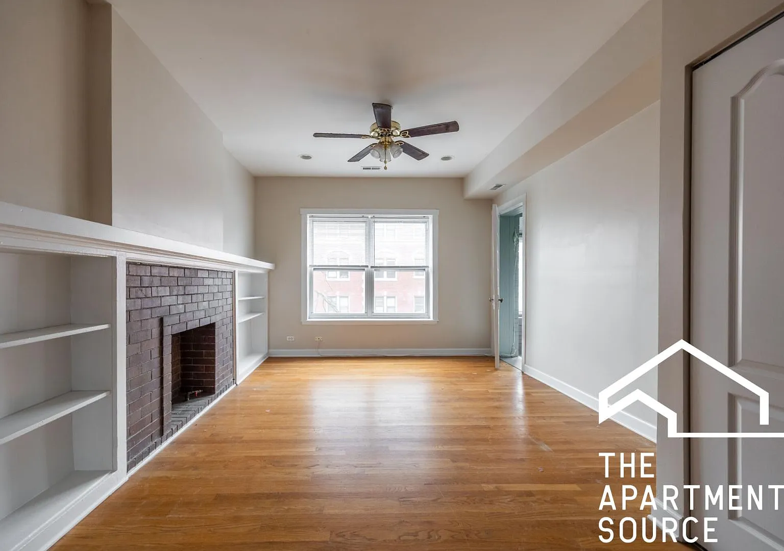 7462 North Greenview Avenue #1 — Photo 4
