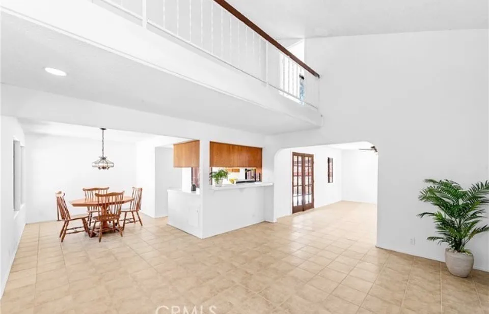 4 bed, 2173 sqft, $5,895 — Photo 3