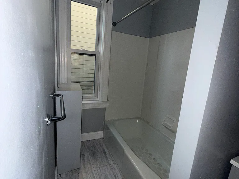 42 Lincoln St #2 — Photo 10