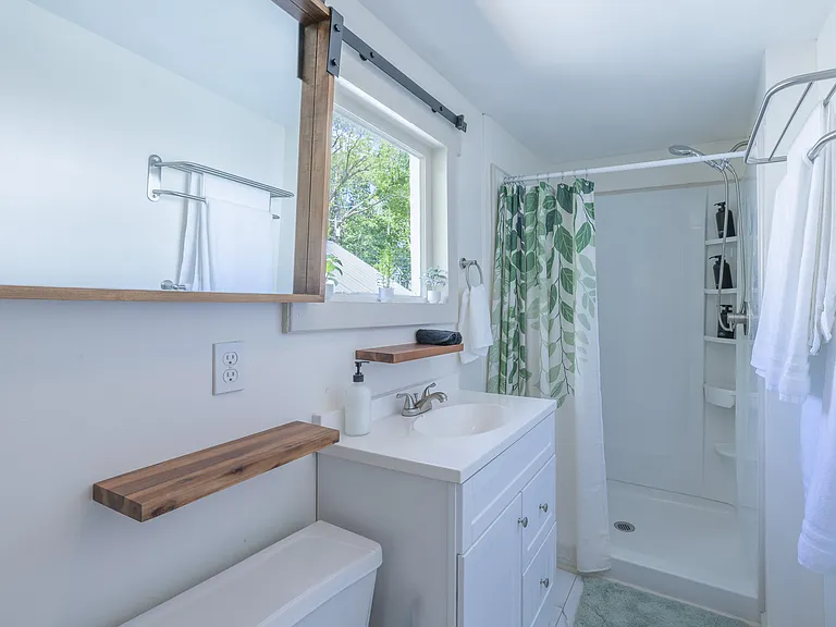 313 W Maple St #3 — Photo 5