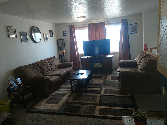 UPSTAIRS LIVING ROOM
