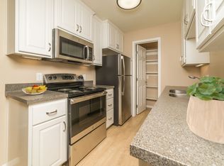 Golden Creek Apartments, Sioux Falls, SD 57106