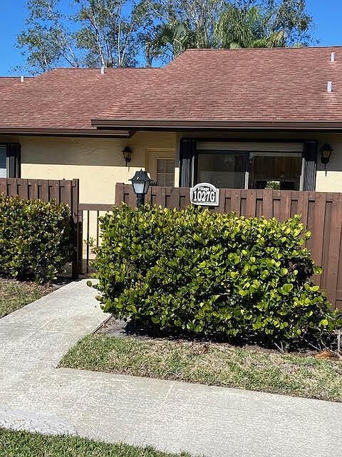 1st image of 1027 Green Pine Blvd APT G