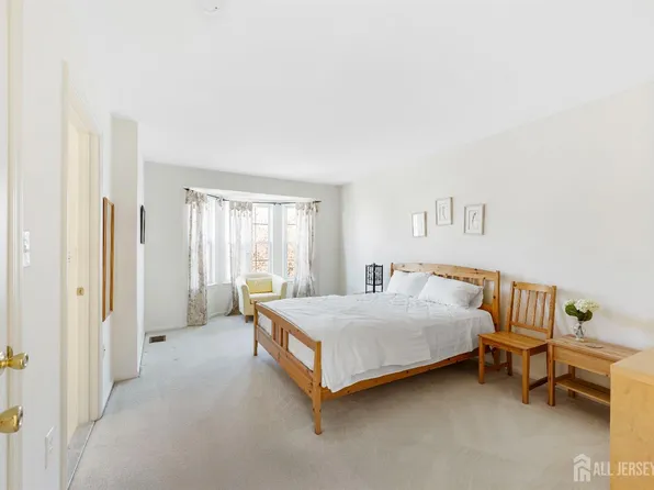 402 Canterbury Way, Princeton, NJ 08540