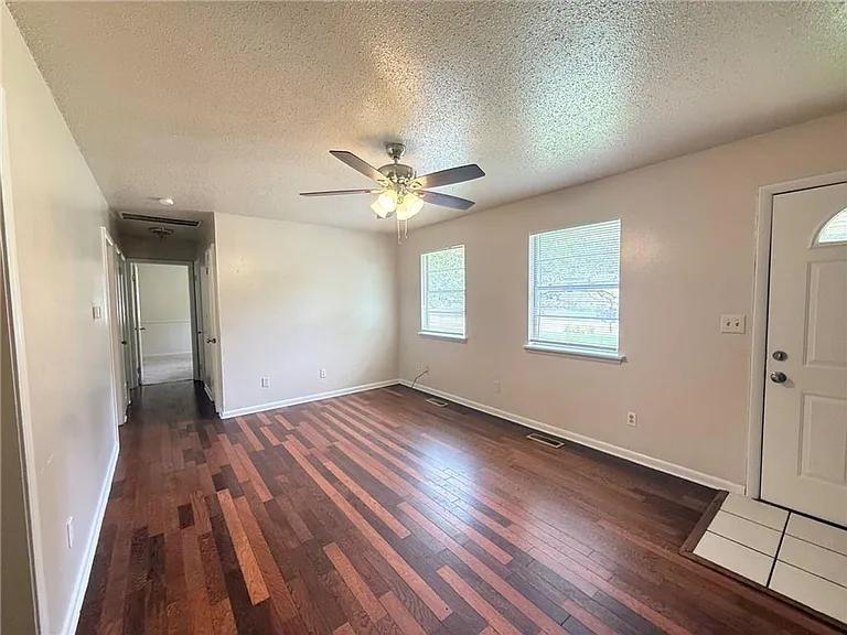2205 Dogwood Pl — Photo 12
