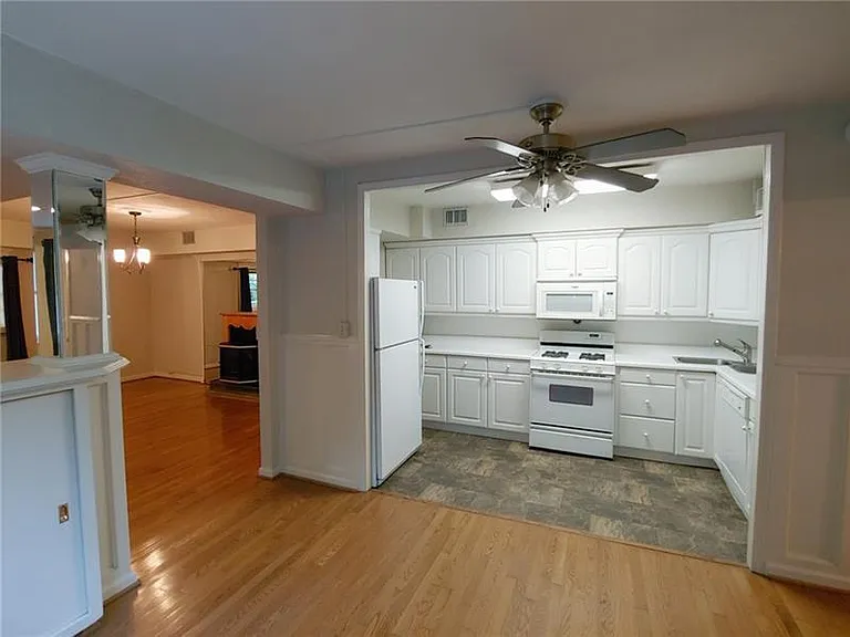 76 Laurel Forest Cir NE — Photo 9