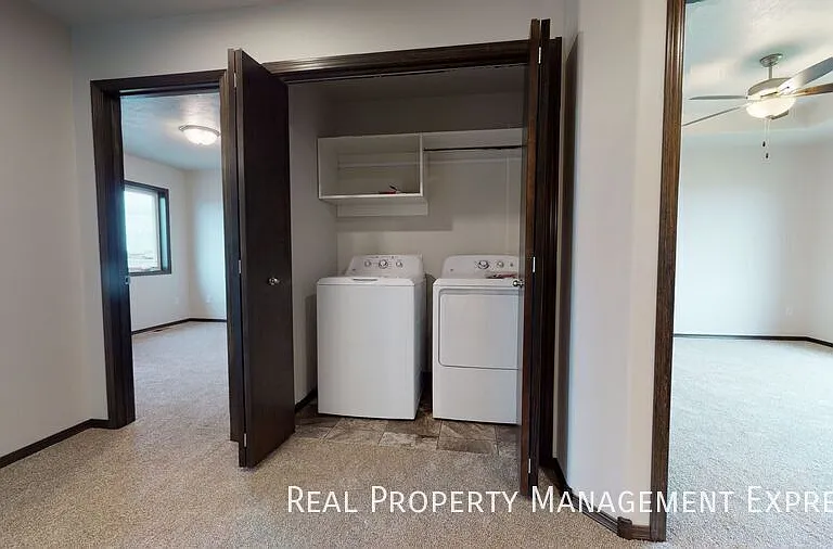 4615 E Leubecher Pl — Photo 8