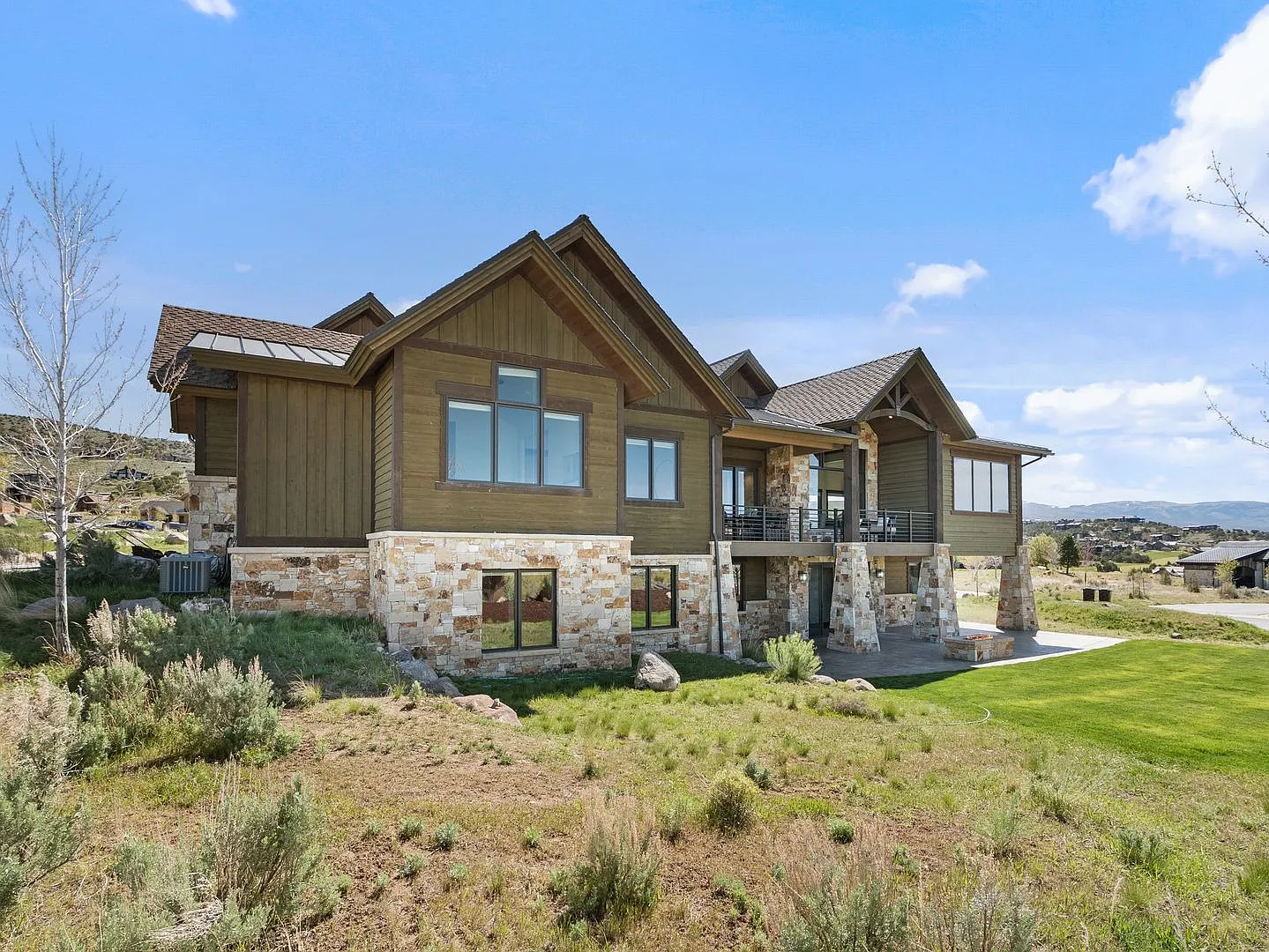 Remodeled Luxury Red Ledges Home — Photo 4