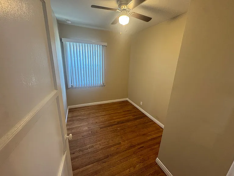 7333 Camellia Ave — Photo 15