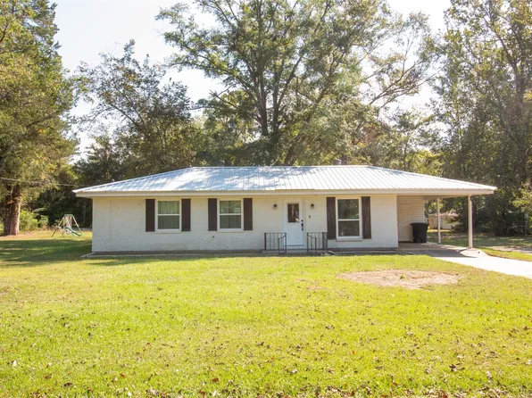 601 Uncas St, Logansport, LA 71049