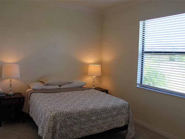 6647 Clairborne Ln — Photo 11