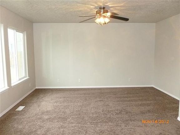 3rd image of 16582 Smoky Mountain Ave