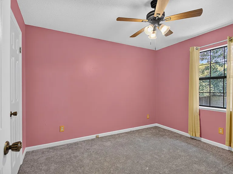 17 Laver Cir — Photo 26