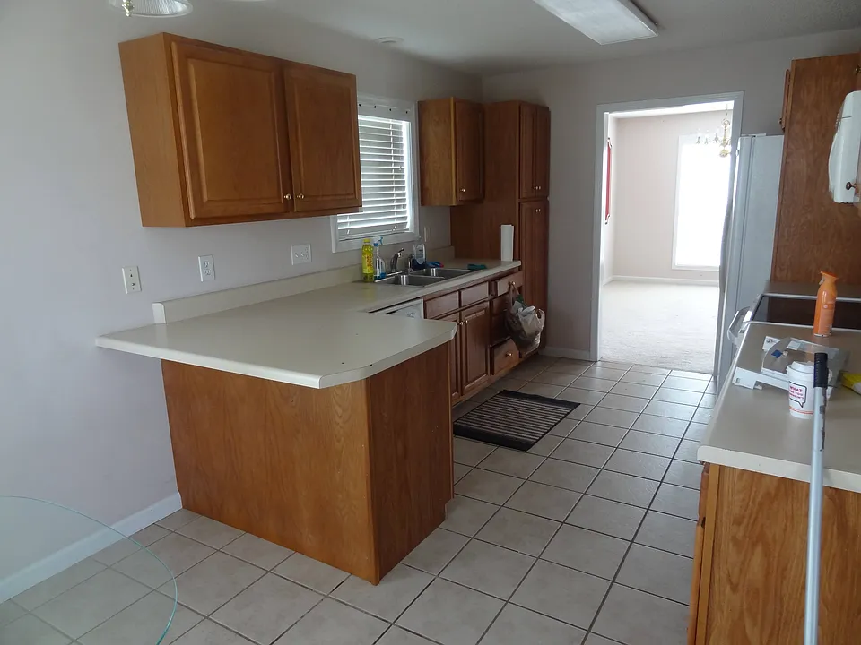 183 Royal Oaks Dr