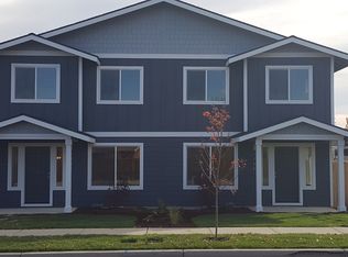1144 NW 19th St, Redmond, OR 97756