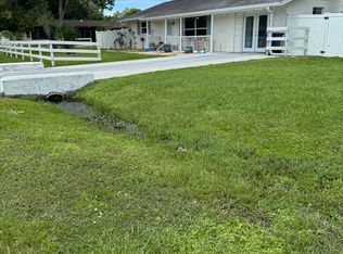 3813 San Luis Dr, Sarasota, FL 34235