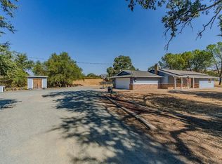 8234 Rosalie Ln, Valley Springs, CA 95252