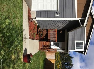 2337 Sand Dollar Rd W, Bremerton, WA 98312