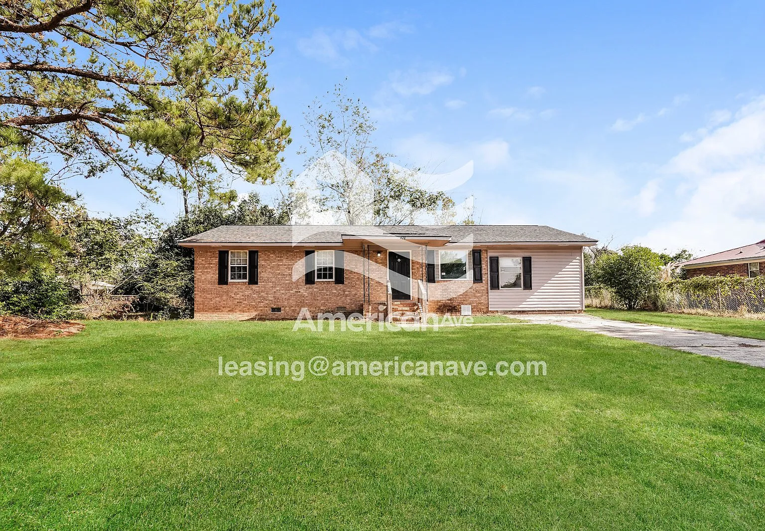 3 bed, 1.0 bath, 1391 sqft, $1,244 — Photo 1