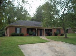 310 Freeport Dr, Lawrenceville, GA