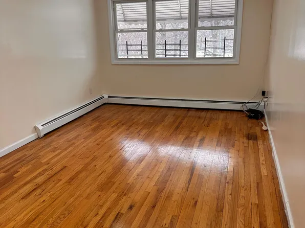 (undisclosed Address), Bronx, NY 10472