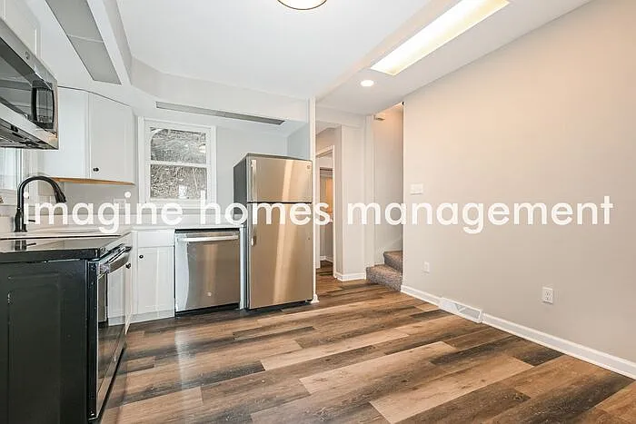 3 bed, 1.5 bath, 1320 sqft, $1,335 — Photo 4