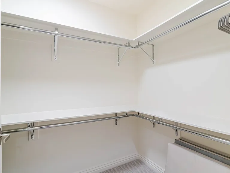 352 Caruso Ave — Photo 23