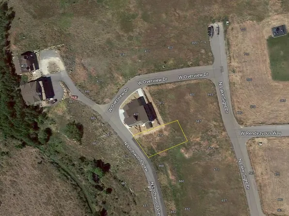 676 N Lochwood Dr, Garden City, UT 84028