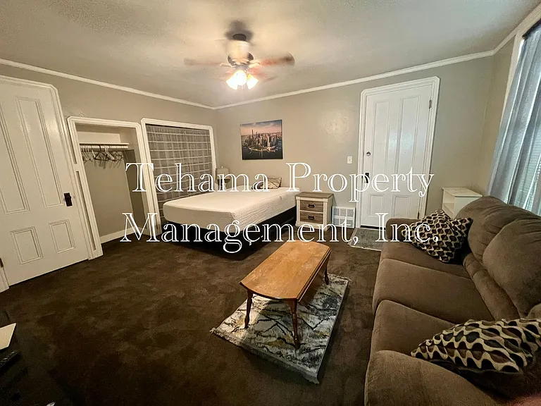 1051 Washington St — Photo 10