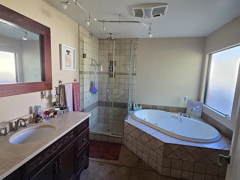 2531 E Drachman St — Photo 24