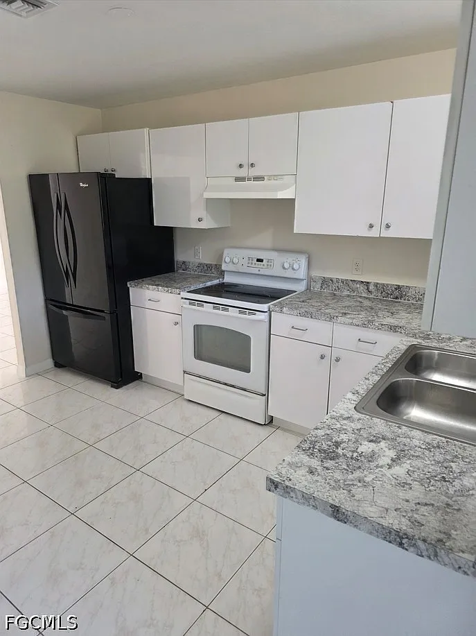 2 bed, 2.0 bath, 2376 sqft, $1,550 — Photo 1