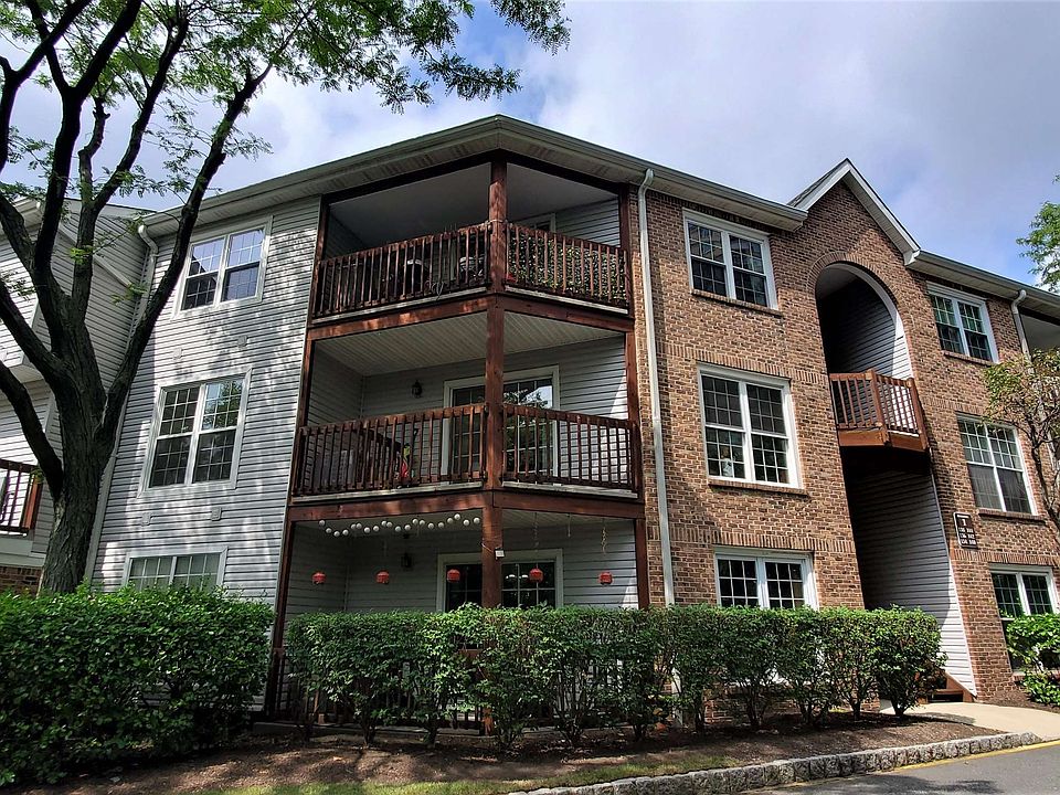1st image of 136 Lynette Dr