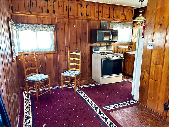 5th image of 1547 Garloch Dr